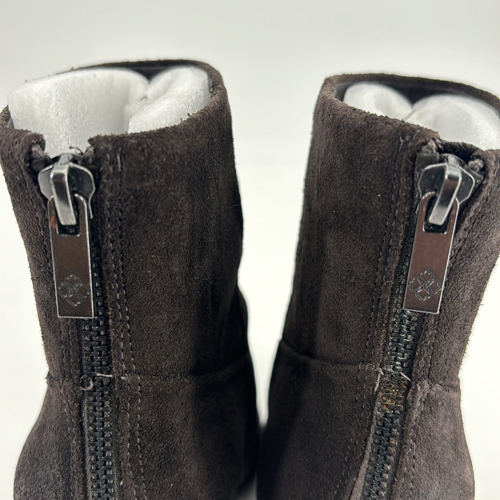 UEC Arturo Chiang brown/ green suede heeled booties with box worn once - Picture 4 of 9